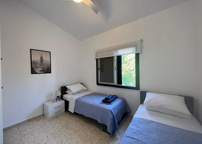 Natalia's Townhouse, Margarita Gardens 003 Hébergement de vacances