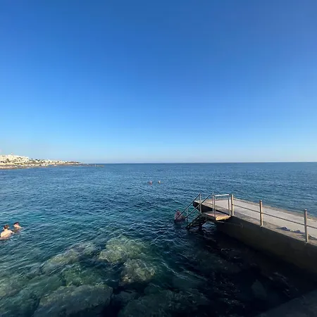 Natalia's Townhouse, Margarita Gardens 003