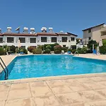 Natalia's Townhouse, Margarita Gardens 003 度假居 *